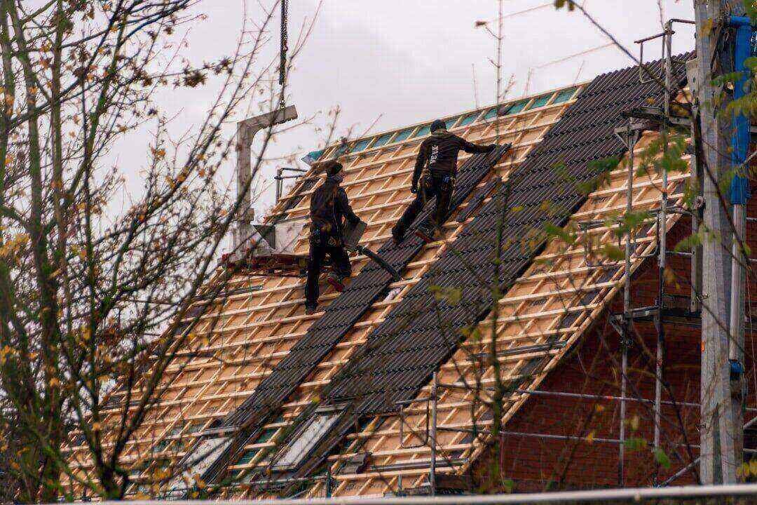 Couvreur à Lamorlaye : rénovation complète de toiture pour maisons anciennes